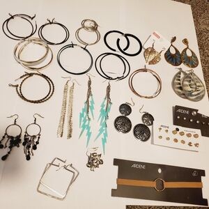 28 earings and 1 choker necklace bundle